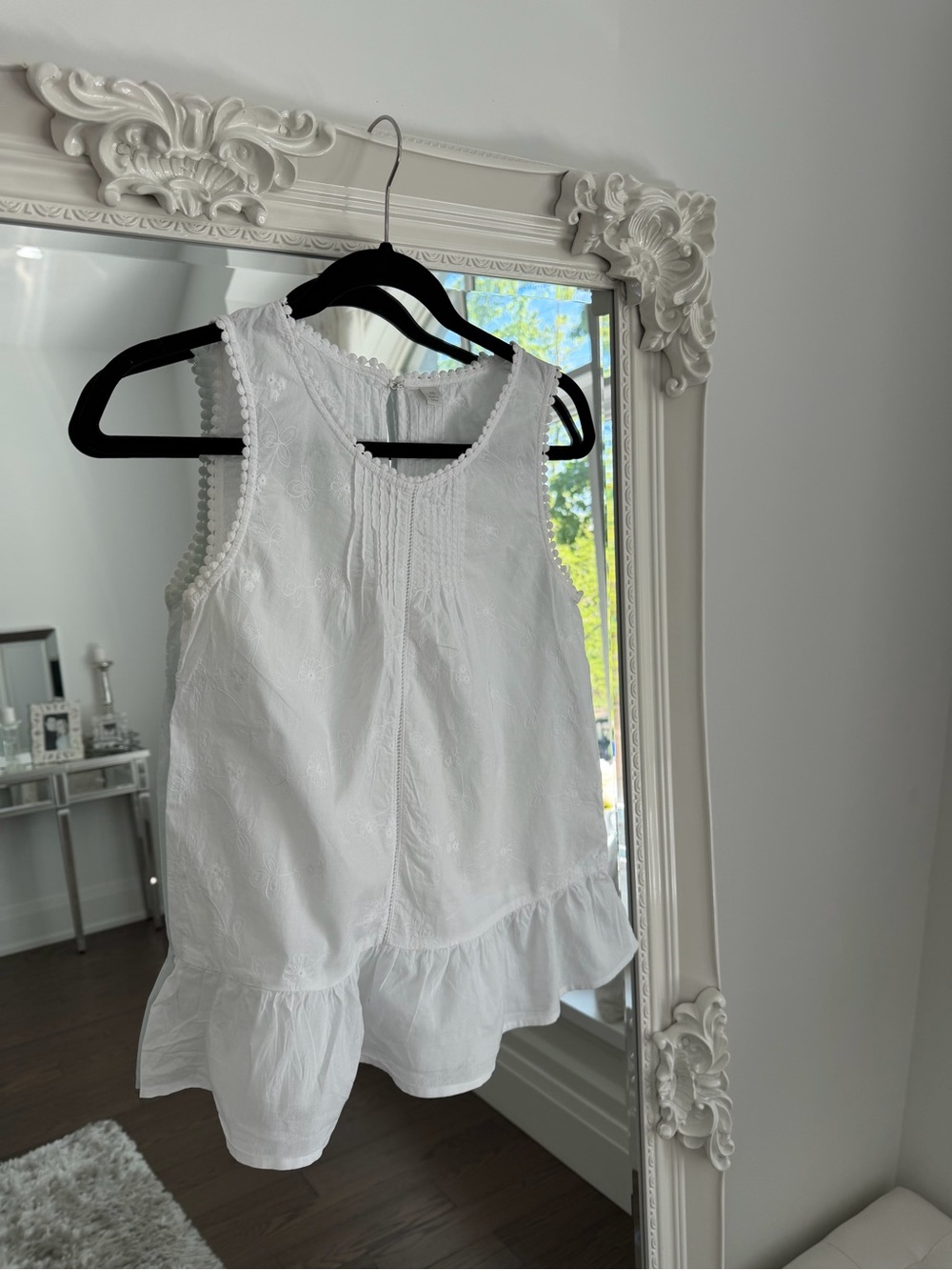 LC Lauren Conrad White Eyelet Ruffle Hem Tank Camisole